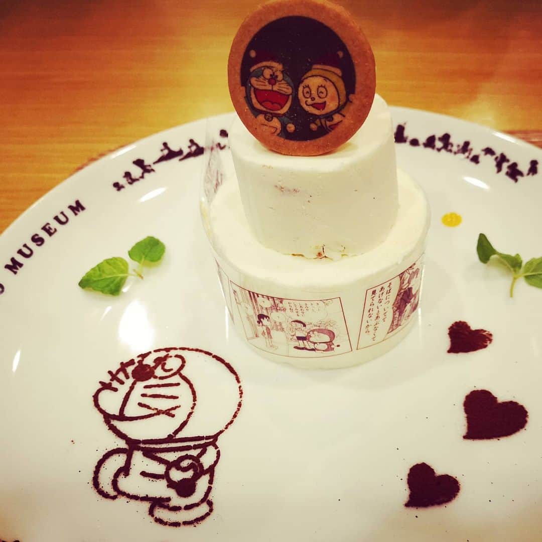 なだぎ武さんのインスタグラム写真 - (なだぎ武Instagram)「#ケーキ  #ドラえもんスイーツ」2月18日 20時22分 - nadagigigi