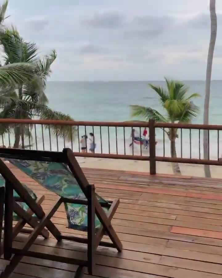 Airbnbのインスタグラム：「The moment you dock at this speck in the Caribbean, it becomes a world of its own. The front yard of Daniela’s breezy cabin is a vast beach you’ll share with only a few other guests. After a day on the waves—or under them, exploring the teeming reef—dig into the catch of the day on coconut rice.   Video: @laanclada」