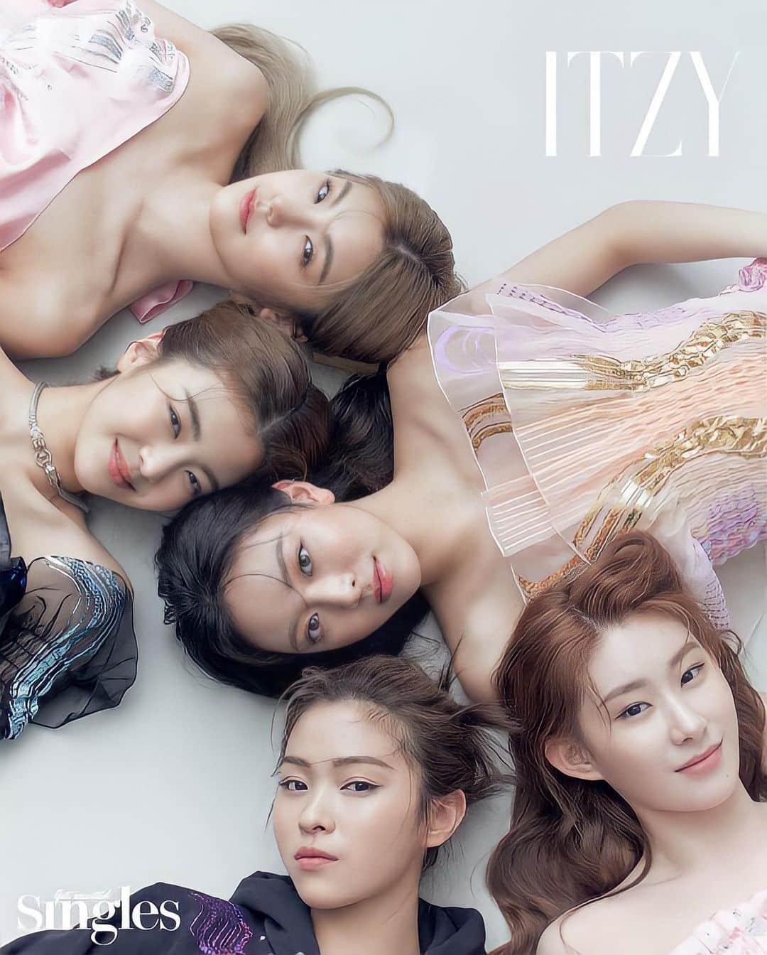 チェリョンのインスタグラム：「ITZY X SINGLES MARCH, 2021」