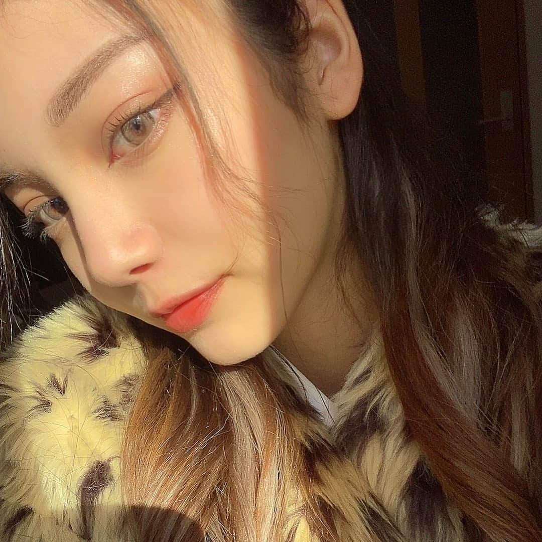 サントス飛鳥のインスタグラム：「どあーーーっぷ！ このカラコンお気に入りでリピート中👀 最近の投稿でフチがあるカラコンは 全部ハパクリスティンさんのもの！  そしてなんと！！！  この投稿を見てくれたフォロワー様限定で10%OFFクーポンコードがつかえちゃいます！！！！ クーポンコード:aska___67_10 みんなもお揃いにしちゃいましょ😍  instagram:@hapakristin_jp  #hapakristin #ハパクリスティン #selfie #like #instagood #ootd #fashion #style #셀카 #셀스타그램 #얼스타그램 #소통해요 #我 #自拍#粉我 #时装 #jk #高校生 #selfiegram #02」