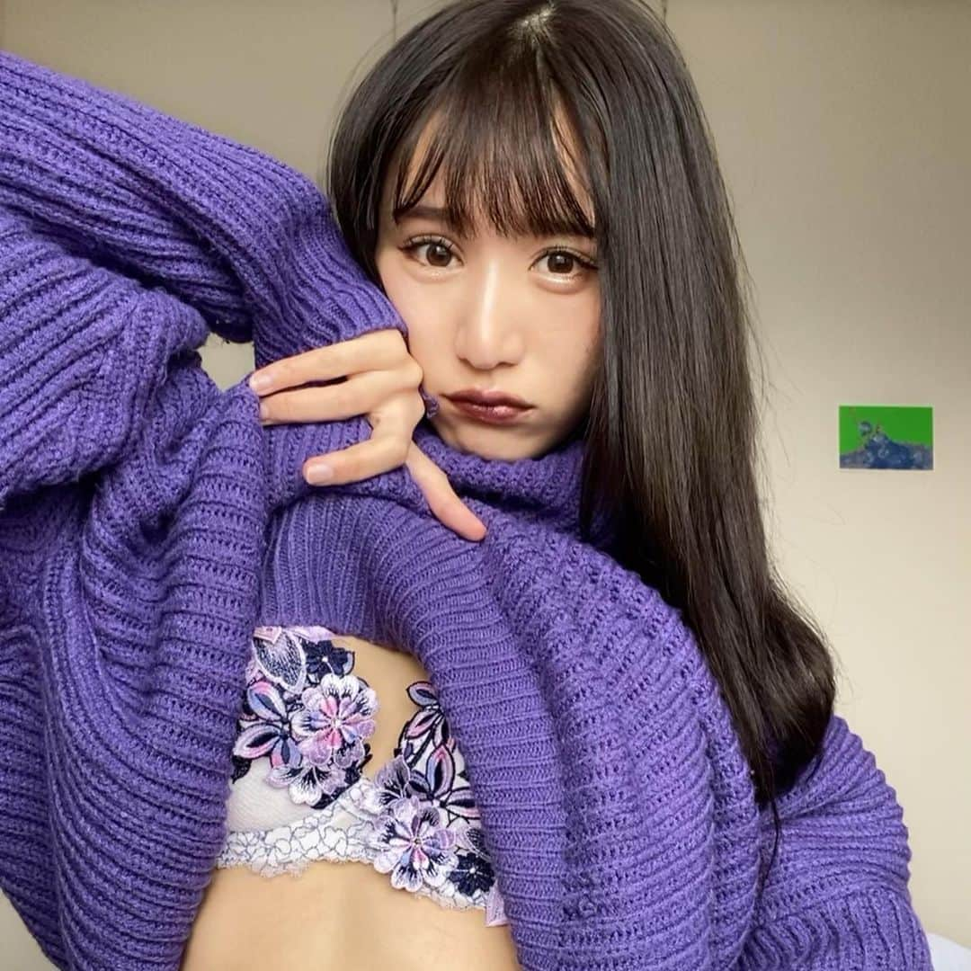 星奈あいさんのインスタグラム写真 - (星奈あいInstagram)「もうもこもこニットの季節も終わりそうです( ˘ω˘ ) 春がまちどおしい🌸🌸 ガチャ目はやくなおして〜〜  #日常生活#攝影日記#人像攝影#攝影師#拍照#人像摄影#攝影日常#좋아요#소통그램#패션화보#星奈あい#セクシー女優#セクシー#サルート#ニット#下着#自撮り」2月18日 20時52分 - hoshina_r18