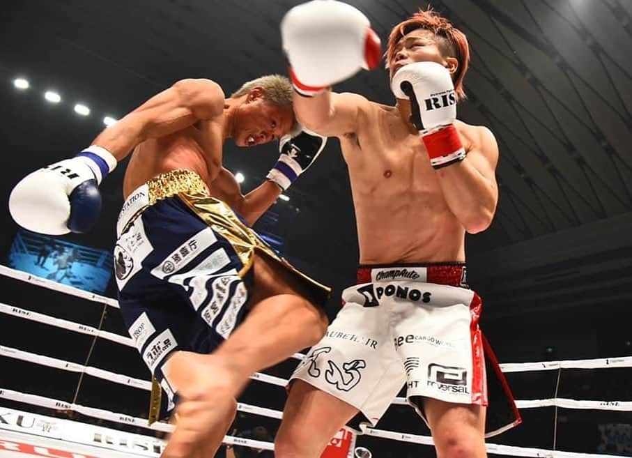 裕樹のインスタグラム：「ローキッククラスの内容は  とりあえず細かい事抜きにして  僕が試合で使ってきた当て方のタイミングや、フェイク、ローキック以外の技を利用したコンビネーションを伝えます。  レベルとしては、中の上くらい。  筋トレも、ローキックの為の追い込みをする。 ここから参加するのもOKさ🙆‍♂️  #裕樹のローキック」