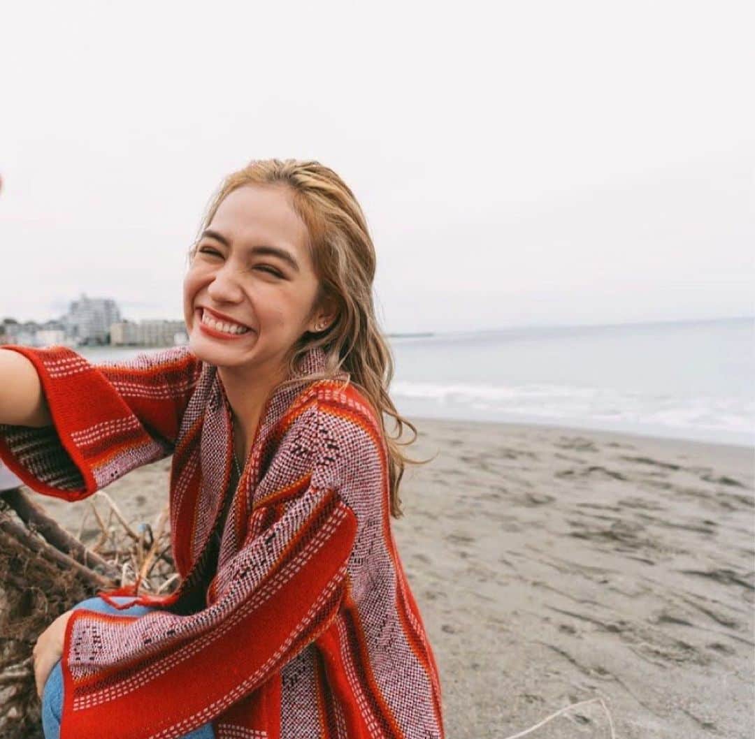 AMIのインスタグラム：「Donde hay amor hay vida ❤︎」