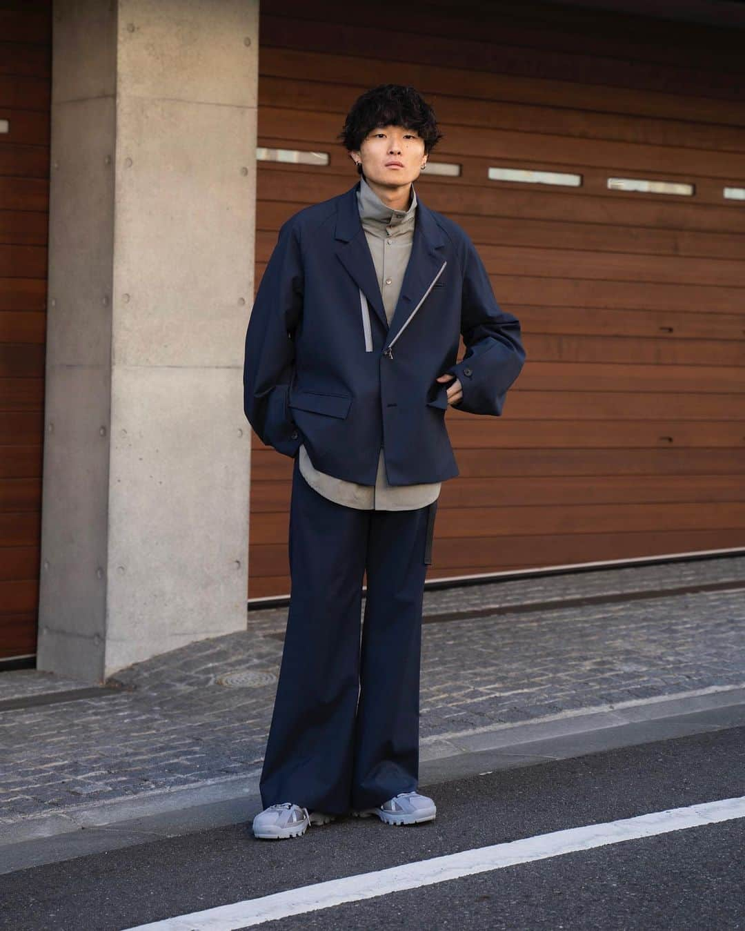 Ryoさんのインスタグラム写真 - (RyoInstagram)「ㅤㅤㅤㅤㅤㅤㅤㅤㅤㅤㅤㅤㅤ 春はセットアップを着たいですよね〜🚶‍♂️ ラグランのリラックスしたルーズシルエットにフレアパンツを是非合わせて欲しいです！ ㅤㅤㅤㅤㅤㅤㅤㅤㅤㅤㅤㅤㅤ　 I feel like wearing a setup in spring🚶‍♂️ I want you to match flared pants with lagrang's relaxed loose silhouette!  #ryotakashima」2月18日 21時15分 - ryo__takashima