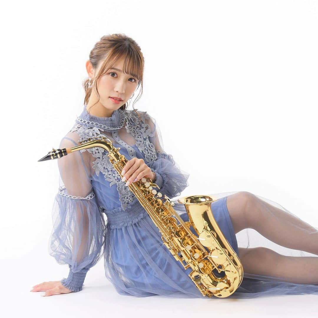 山本瑠香さんのインスタグラム写真 - (山本瑠香Instagram)「My SAX🎷✨  中1のときたった3ヶ月間だけ 吹奏楽部に入ってて… 初心者ながらSAX持ってるってゆう😂😂😂  みなさん何か楽器できますか！？🎹🎸🎺  #sax #altosax #saxophone #サックス」2月18日 21時32分 - ruka_1010_team8