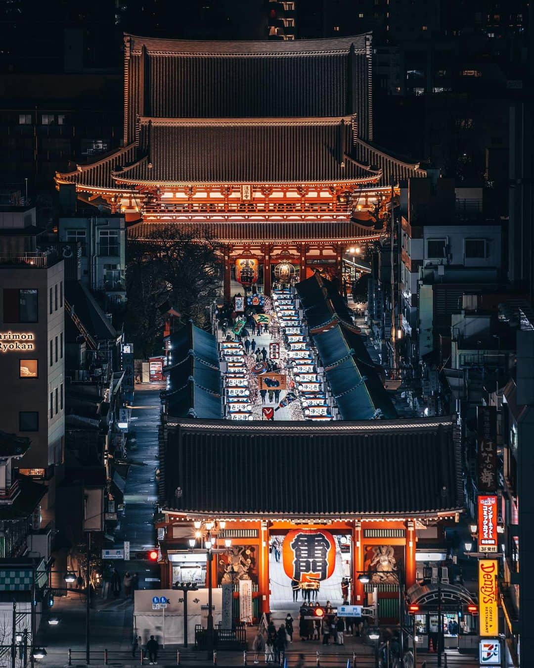 R̸K̸のインスタグラム：「By changing from the viewpoint you always see to the another viewpoint, you will find something new. What can you see from this landscape? #hellofrom Asakusa Tokyo ・ ・ ・ ・ #beautifuldestinations #earthfocus #earthoffcial #earthpix #thegreatplanet #discoverearth #fantastic_earth #awesome_earthpix #ourplanetdaily #visualambassadors #stayandwander #awesome_photographers #IamATraveler #wonderful_places #TLPics #depthobsessed #designboom #voyaged #sonyalpha #bealpha  #streets_vision #complexphotos #d_signers #lonelyplanet #luxuryworldtraveler #onlyforluxury #nightphotography #bbctravel #lovetheworld @sonyalpha  @lightroom @soul.planet @earthfever @9gag @500px @paradise @mega_mansions @natgeotravel @awesome.earth」