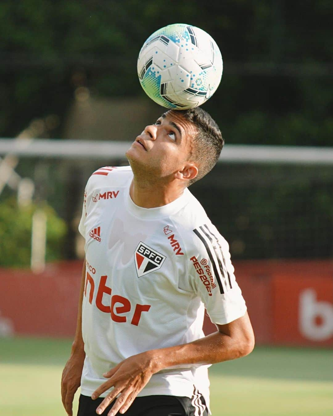 São Paulo FCさんのインスタグラム写真 - (São Paulo FCInstagram)「🆕 Primeiro treino de @bruno.r.n no Tricolor. ⠀⠀⠀⠀⠀⠀⠀⠀ #VamosSãoPaulo 🇾🇪 ⠀⠀⠀⠀⠀⠀⠀⠀ 📸 Erico Leonan / saopaulofc」2月19日 7時57分 - saopaulofc