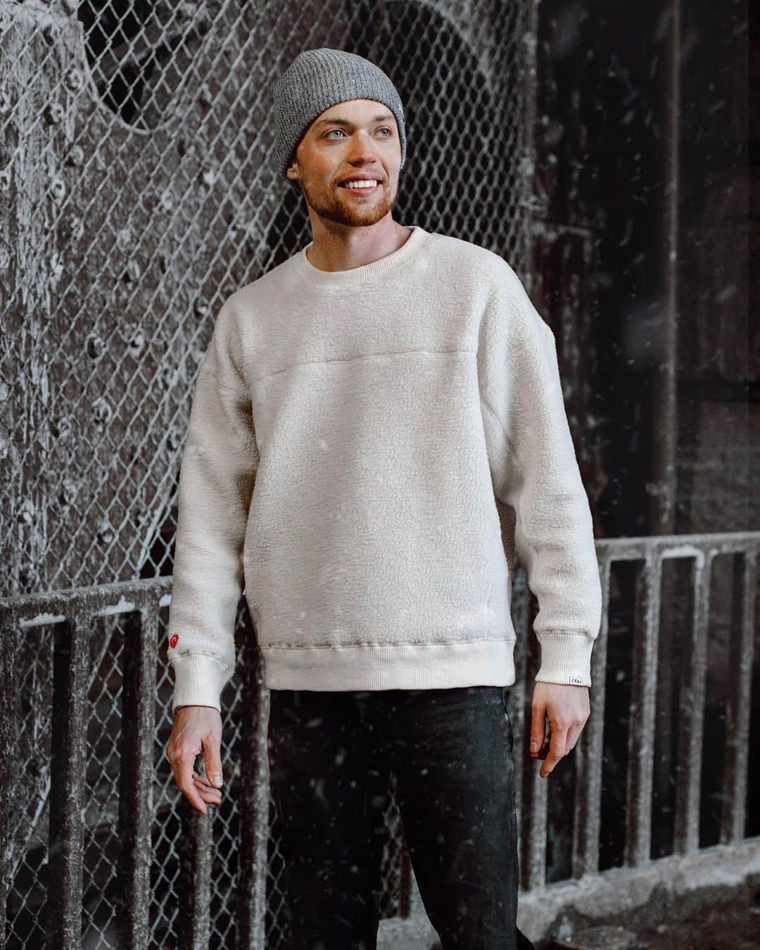 のインスタグラム：「Fleece is never a bad option for your winter wardrobe, especially if it’s sustainably made. Now 40% off, it’s the perfect time to treat yourself to our Pohlar High-Pile Fleece. #livenau」