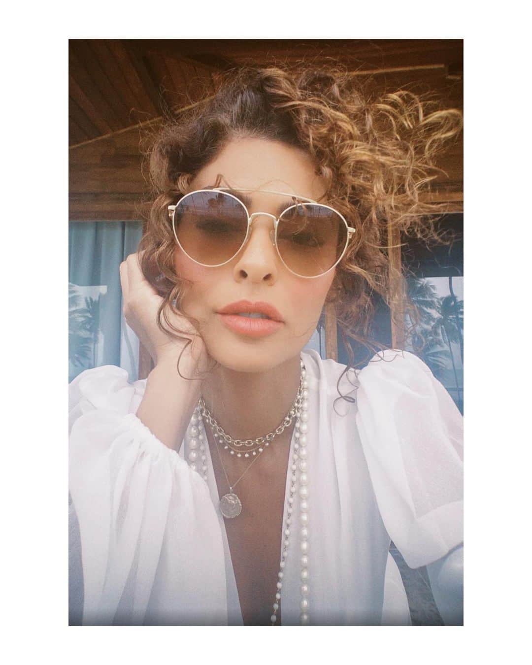 ジュリアナ・パエスのインスタグラム：「#tbt de hj à tarde 😎」