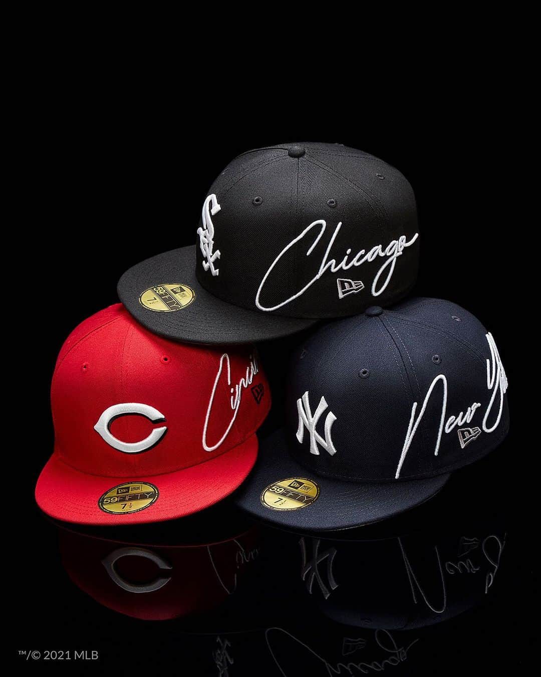 ニューエラ・キャップのインスタグラム：「Cross your t's and dot your i's with the MLB Cursive Collection. Available now at neweracap.com. ✍️ . link in bio」