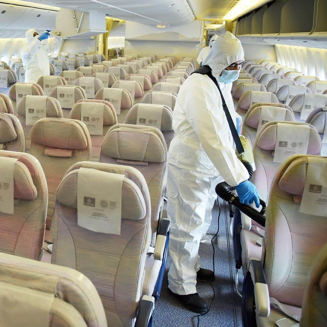 エミレーツ航空さんのインスタグラム写真 - (エミレーツ航空Instagram)「Maintaining strict levels of hygiene on your flight is our top priority.  Before every trip, our aircraft go through an enhanced cleaning and disinfection process. On board, we’ve made a few changes to maintain strict levels of hygiene and safety.  If you’re flying into Dubai, we’ll give you a hygiene kit on board containing a mask and hand sanitiser. Our lavatories are frequently disinfected. If the flight is longer than 1 hour 30 minutes, we have added a cabin service assistant dedicated to cleaning the lavatories.  Advanced HEPA cabin air filters fitted on all our aircraft filter out dust, allergens and microbes from the air recirculated into the cabin and flight deck, providing a safer, healthier and more comfortable environment for the passengers and crew.   Visit the link in our bio to learn more about our health and safety measures at every step of the travel journey.  #FlySaferWithEmirates #FlyEmiratesFlyBetter #EmiratesAirline」2月19日 0時02分 - emirates