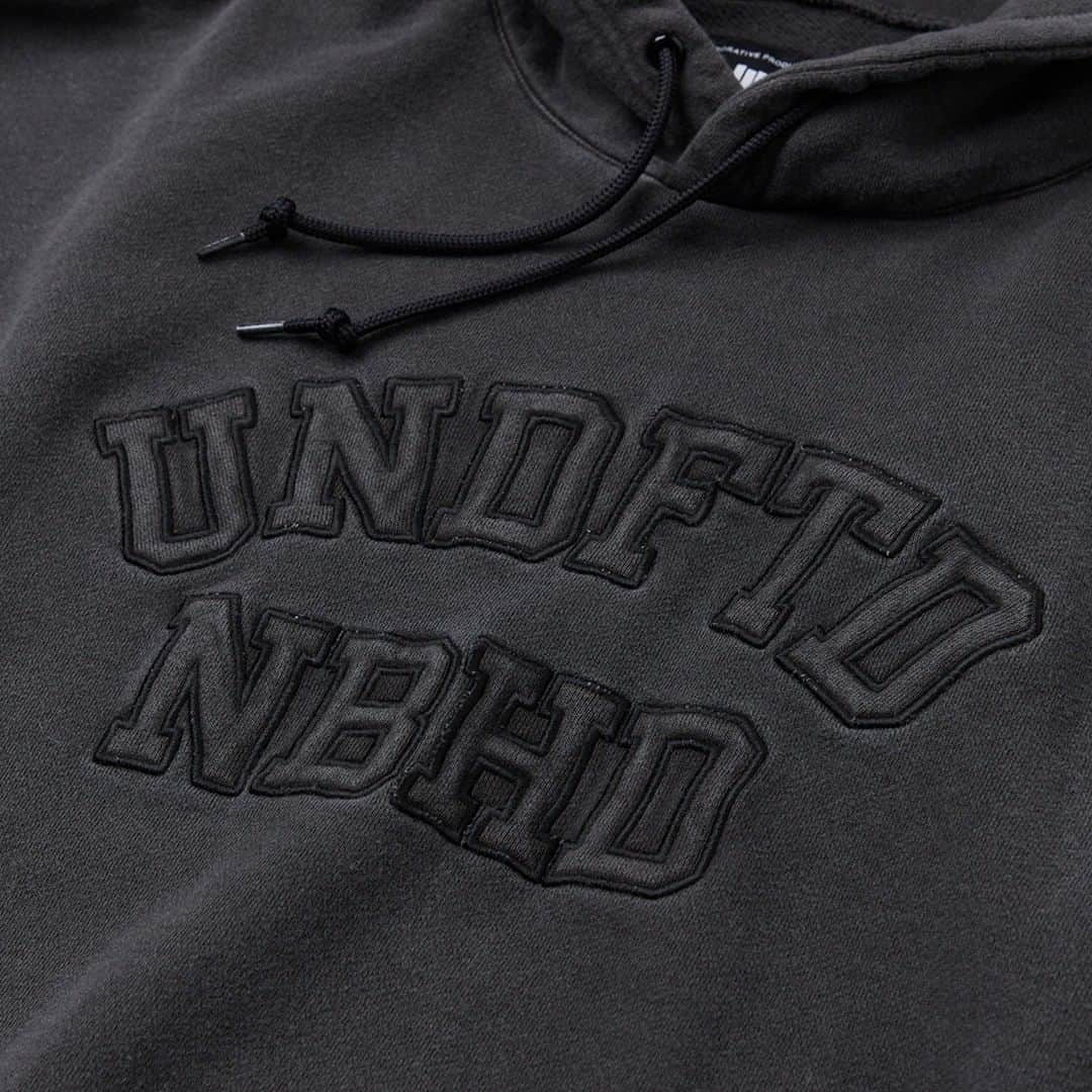 UNDFTDさんのインスタグラム写真 - (UNDFTDInstagram)「UNDEFEATED x NEIGHBORHOOD PART 1: Details into a range of cut and sew pieces—featuring the UND x NBHD Varsity Jacket, Hoodie, and Cargo pants.   The UND x NBHD Collection will be available Saturday 02/20 at 11am PST exclusively at Undefeated La Brea, Silverlake, and Glendale, and 8am PST at Undefeated.com   @neighborhood_official」2月19日 0時16分 - undefeatedinc