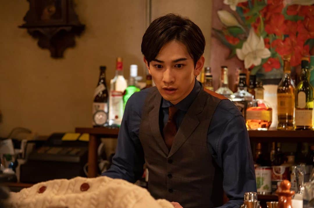 のインスタグラム：「🥂 テレビ神奈川で第2話ご覧の皆さんありがとうございました😽  この後24:59〜関西MBSにて 第2話放送です🤟✨  早速今週もトレンド入りありがとうございます🙇🙇🙇  #にしぼし #町田啓太 #藤原季節 #森崎ウィン #西荻窪三ツ星洋酒堂 #ドラマ特区」