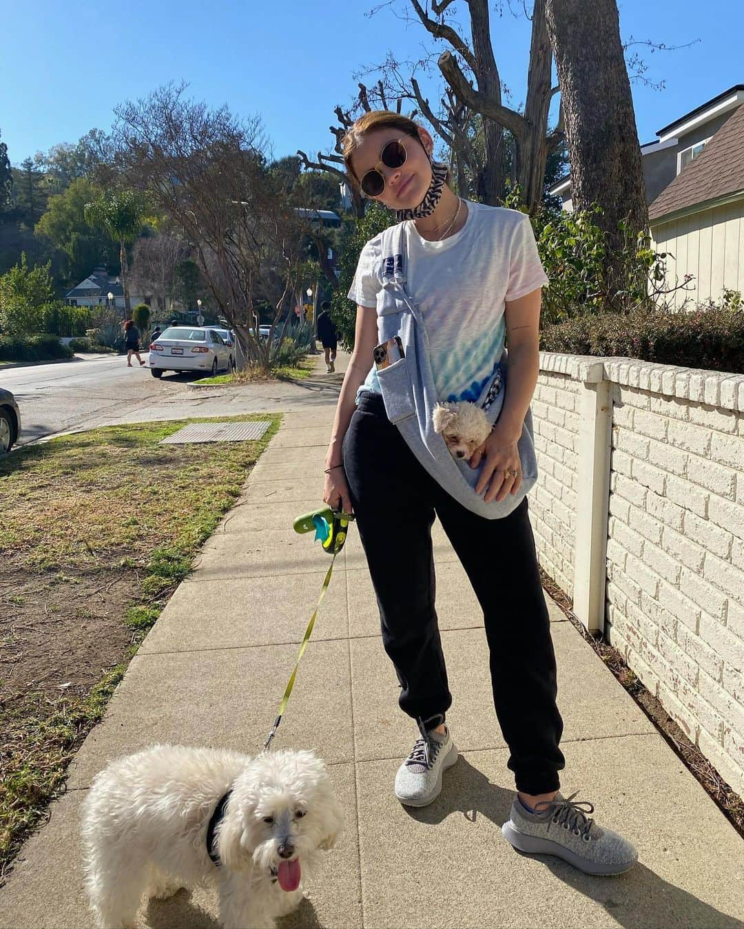 ルーシー・ヘイルさんのインスタグラム写真 - (ルーシー・ヘイルInstagram)「i’m not a regular mom, i’m a cool mom」2月19日 0時26分 - lucyhale