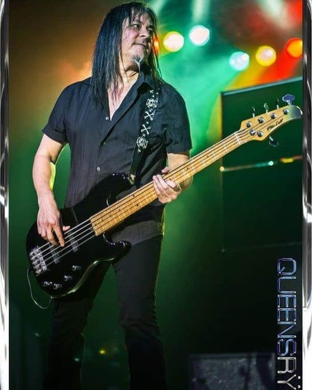 Queensrycheさんのインスタグラム写真 - (QueensrycheInstagram)「#tbt🔙📸 - Eddie at Chinook Winds Casino Resort in 2012 (photo credit Alan Birdsell) #queensryche #throwbackthursday #eddiejackson #edbass #onetake #badassbassist #bassbeast #bamf #memories #goodtimes #wemissourrychers」2月19日 0時35分 - queensrycheofficial