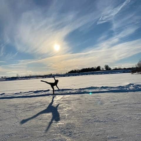 PJクォンさんのインスタグラム写真 - (PJクォンInstagram)「Wow! This photo of Samantha H from #northdorchesterSC from last week's Facebook live with @ririallison from @carleysangels about their #JustMove event on Saturday!!! I'm in !!! and challenge rest of #skatingfamily to register at carleysangels.ca #health #cancerpatientsupport #alwayssmile😊」2月19日 0時40分 - pjkwong