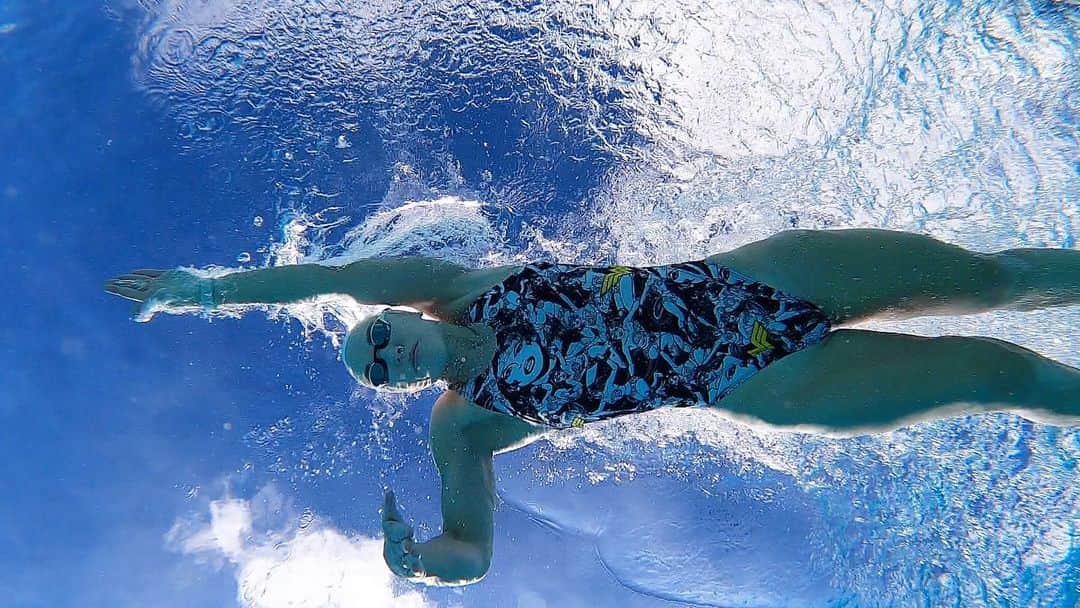 Julieのインスタグラム：「⚡️⚡️⚡️ . . . . #arenawaterinstinct #swimmer #summerjulep #swimming #swim #swimfree #goswimming #swimmersofinstagram #instaswim #instaswimming #mastersswimming #usaswimming #swimtraining #swimpractice #myswimpro #swimsmarter」