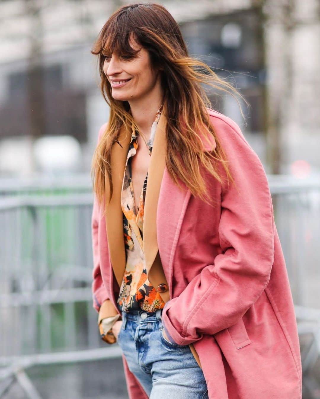 Vogue Parisさんのインスタグラム写真 - (Vogue ParisInstagram)「Happy birthday, @CarolineDeMaigret! To celebrate, we’re taking a lesson in Parisian elegance from some of the French style expert’s best street style looks. #CarolinedeMaigret #StreetStyle #ParisianStyle」2月19日 1時18分 - voguefrance