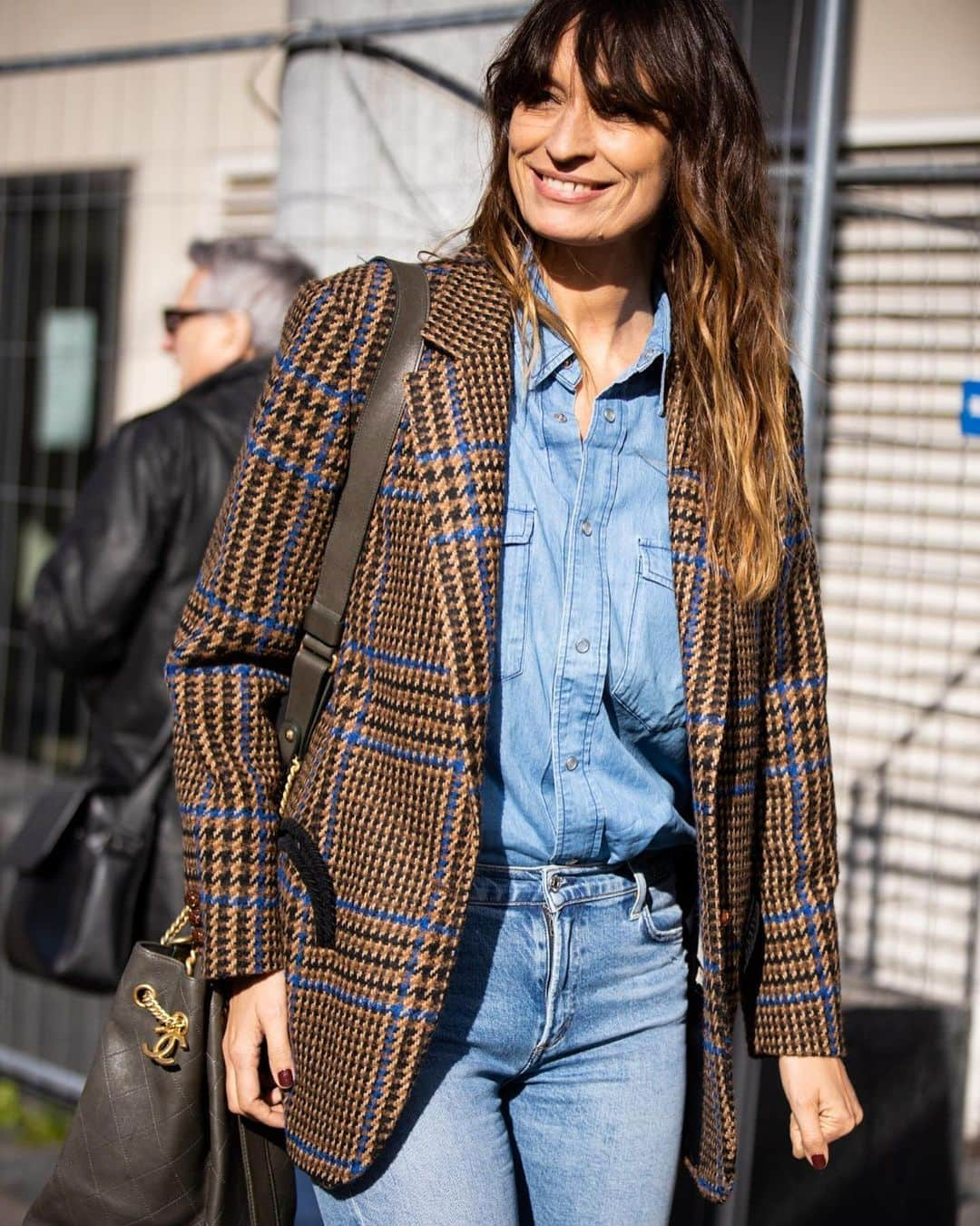 Vogue Parisさんのインスタグラム写真 - (Vogue ParisInstagram)「Happy birthday, @CarolineDeMaigret! To celebrate, we’re taking a lesson in Parisian elegance from some of the French style expert’s best street style looks. #CarolinedeMaigret #StreetStyle #ParisianStyle」2月19日 1時18分 - voguefrance