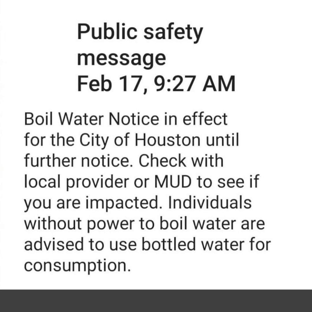 ラ・ラ・アンソニーさんのインスタグラム写真 - (ラ・ラ・アンソニーInstagram)「Please pray for Texas but let’s also try and help those in desperate need if you can. It’s heartbreaking what’s happening there💔😢Swipe to see some ways we can all help and contribute. If anyone knows any other important information or ways to help please post it in the comments. Texas needs us...we gotta step up❤️🙏🏽」2月19日 1時27分 - lala