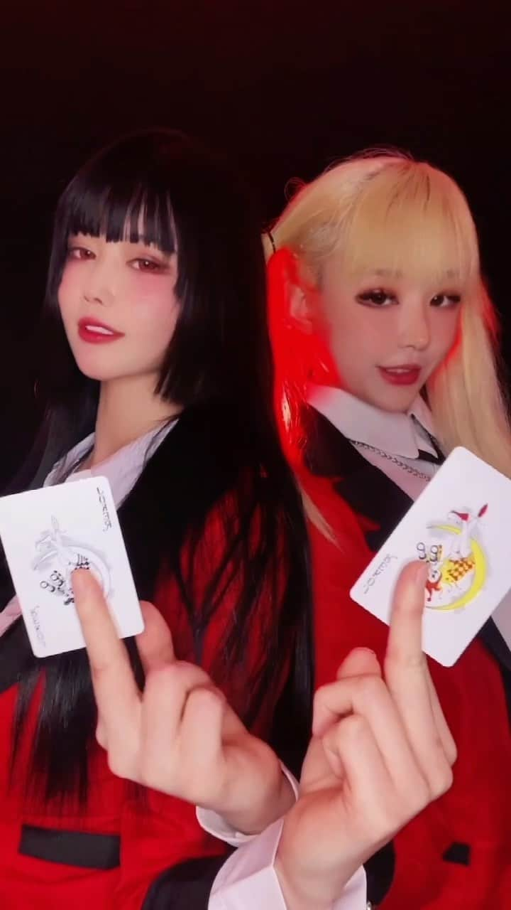 ハユンのインスタグラム：「Do you want to gamble with us? 🎰 #kakegurui」