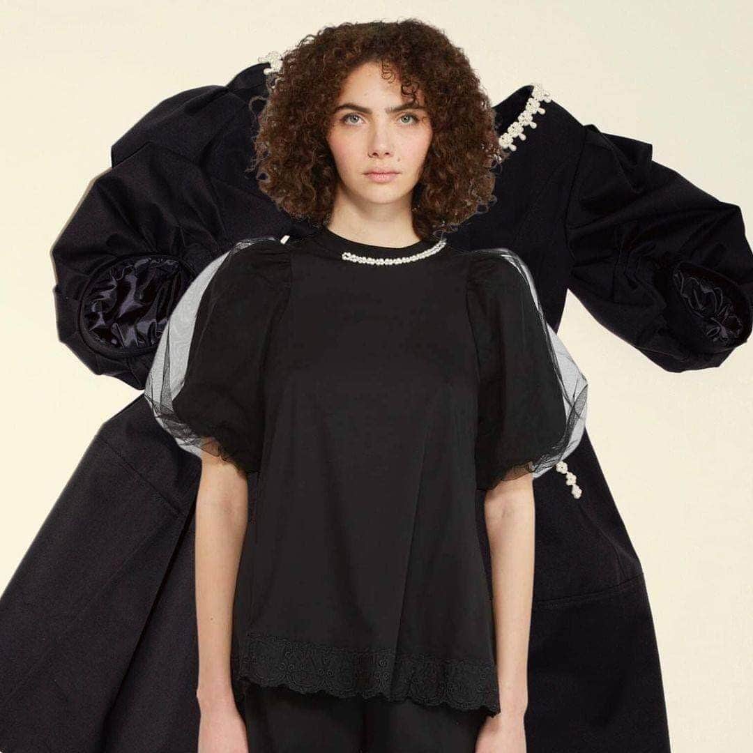 レクレルールのインスタグラム：「SIMONE ROCHA Select items from the spring-summer 2021 collection now available in-store and on leclaireur.com  #Leclaireur #LeclaireurBoissy #womenfashion #simonerocha #ss21」