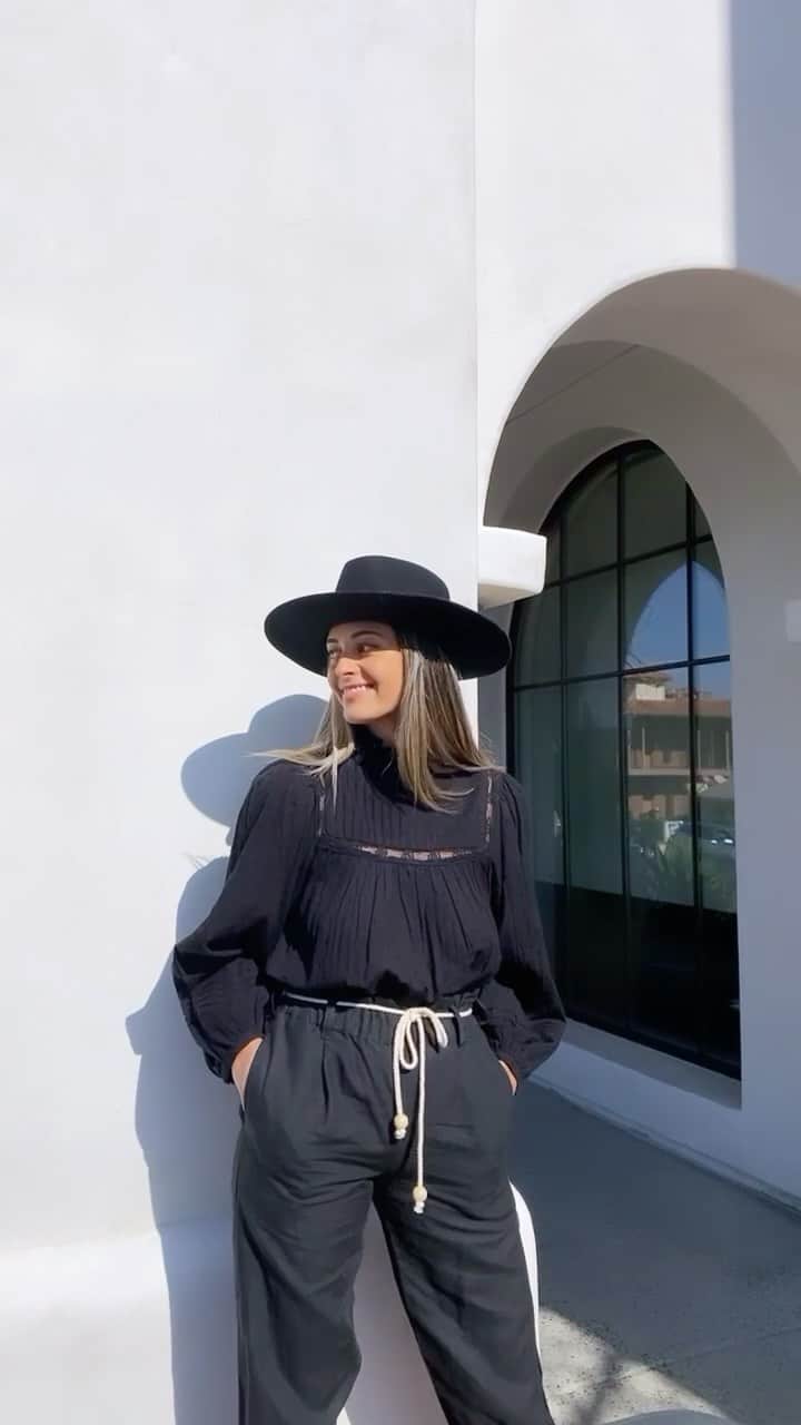 クレオベラのインスタグラム：「Styling some of our most versatile pieces from the Spring 21 Capsule Collection ✨」