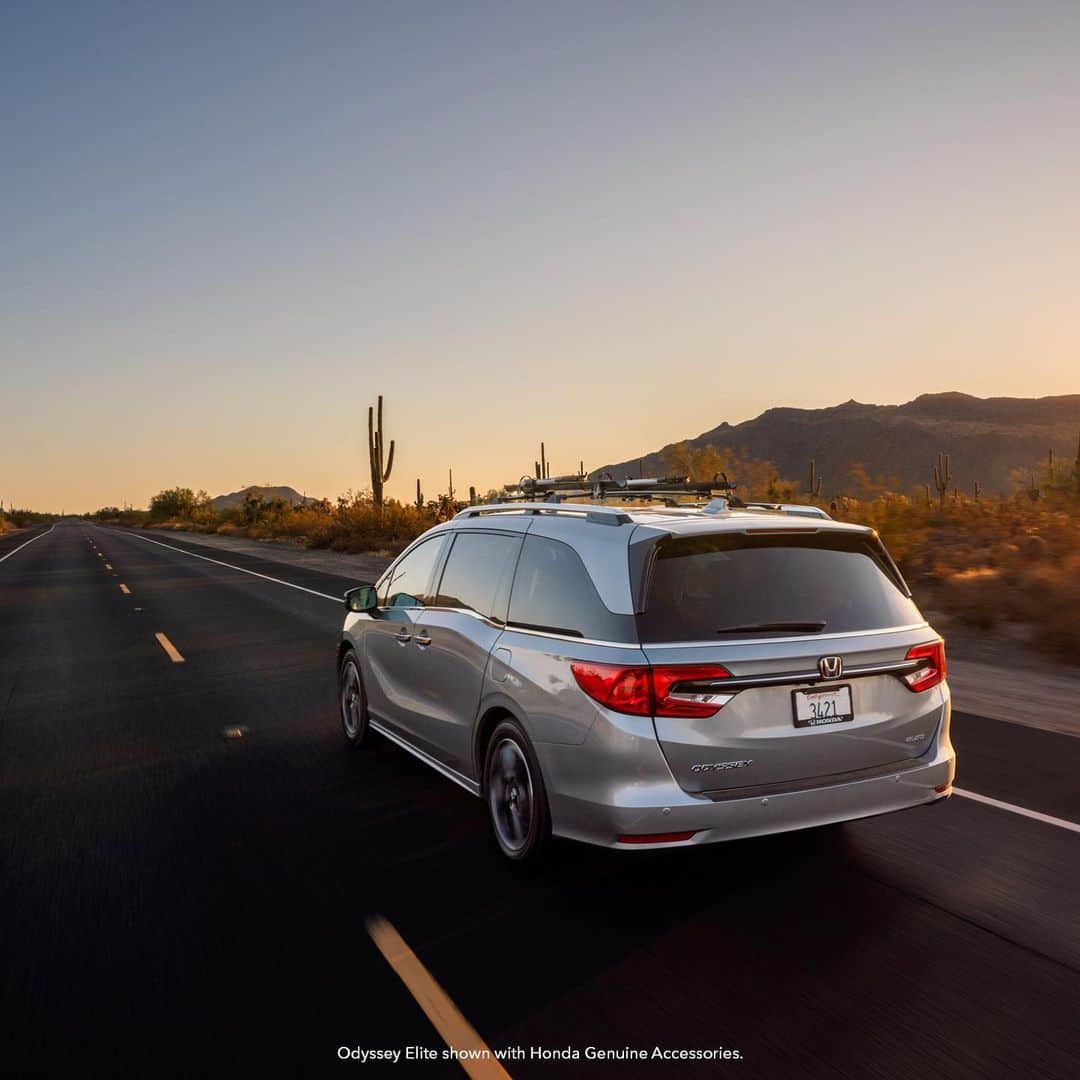 のインスタグラム：「Adventures are meant to be shared. #HondaOdyssey」