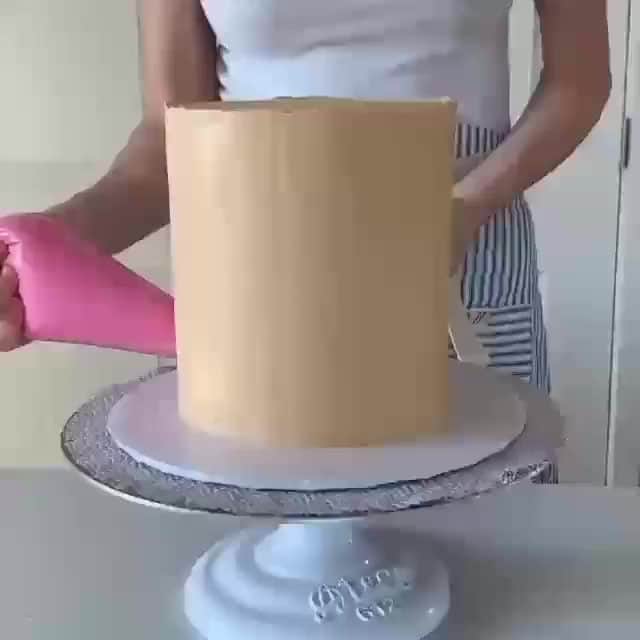2.8 Milllon CAKESTERS!のインスタグラム：「Wow! by @lovliecakes⁠」