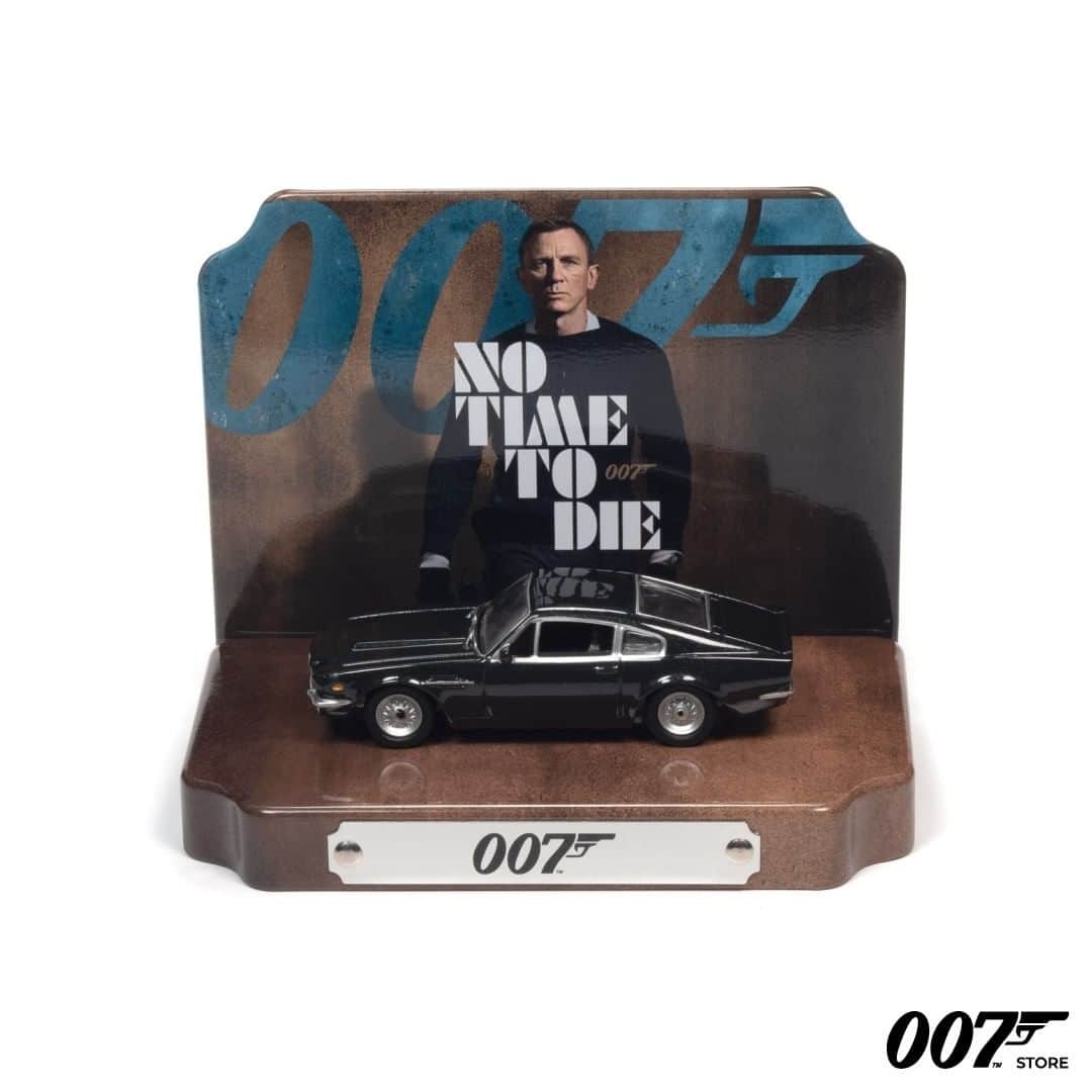 James Bond 007さんのインスタグラム写真 - (James Bond 007Instagram)「Ready to display. Taking us from DR. NO to NO TIME TO DIE, Round 2's model cars are now in stock at 007Store.com」2月19日 2時00分 - 007