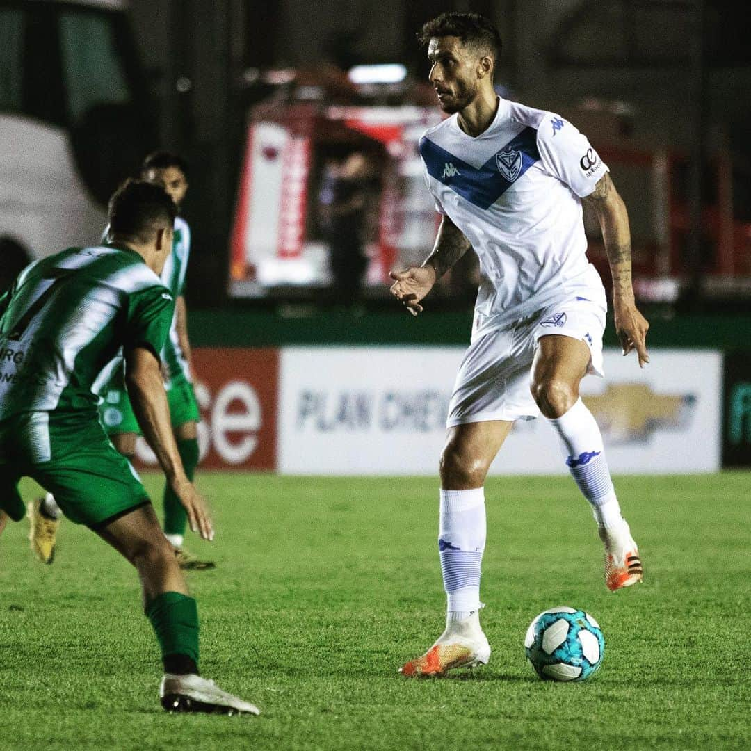 リカルド・アルバレスさんのインスタグラム写真 - (リカルド・アルバレスInstagram)「Copa Argentina. @velez ⚪️🔵」2月19日 2時44分 - rickyalvarezok