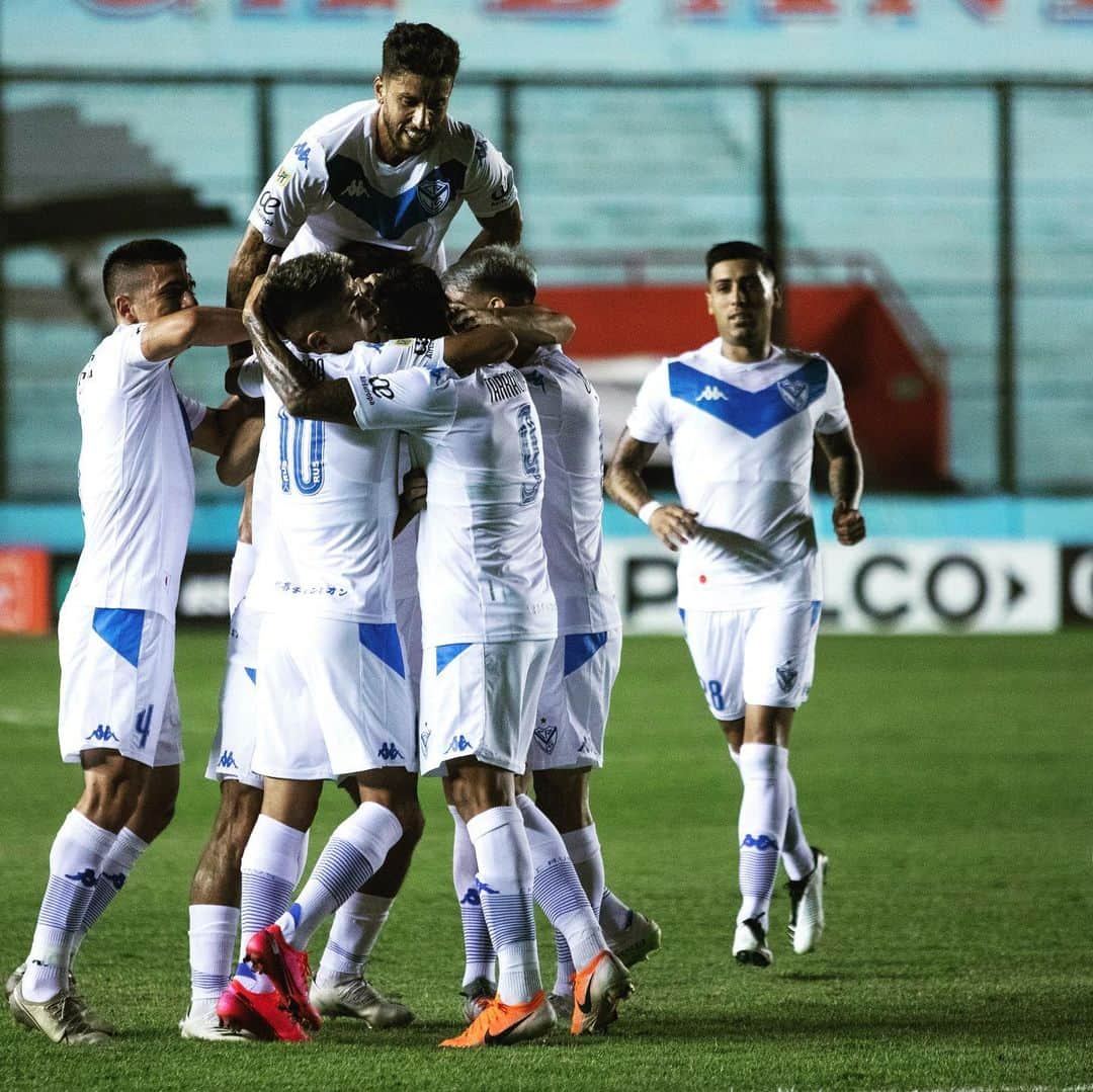 リカルド・アルバレスさんのインスタグラム写真 - (リカルド・アルバレスInstagram)「Copa Argentina. @velez ⚪️🔵」2月19日 2時44分 - rickyalvarezok