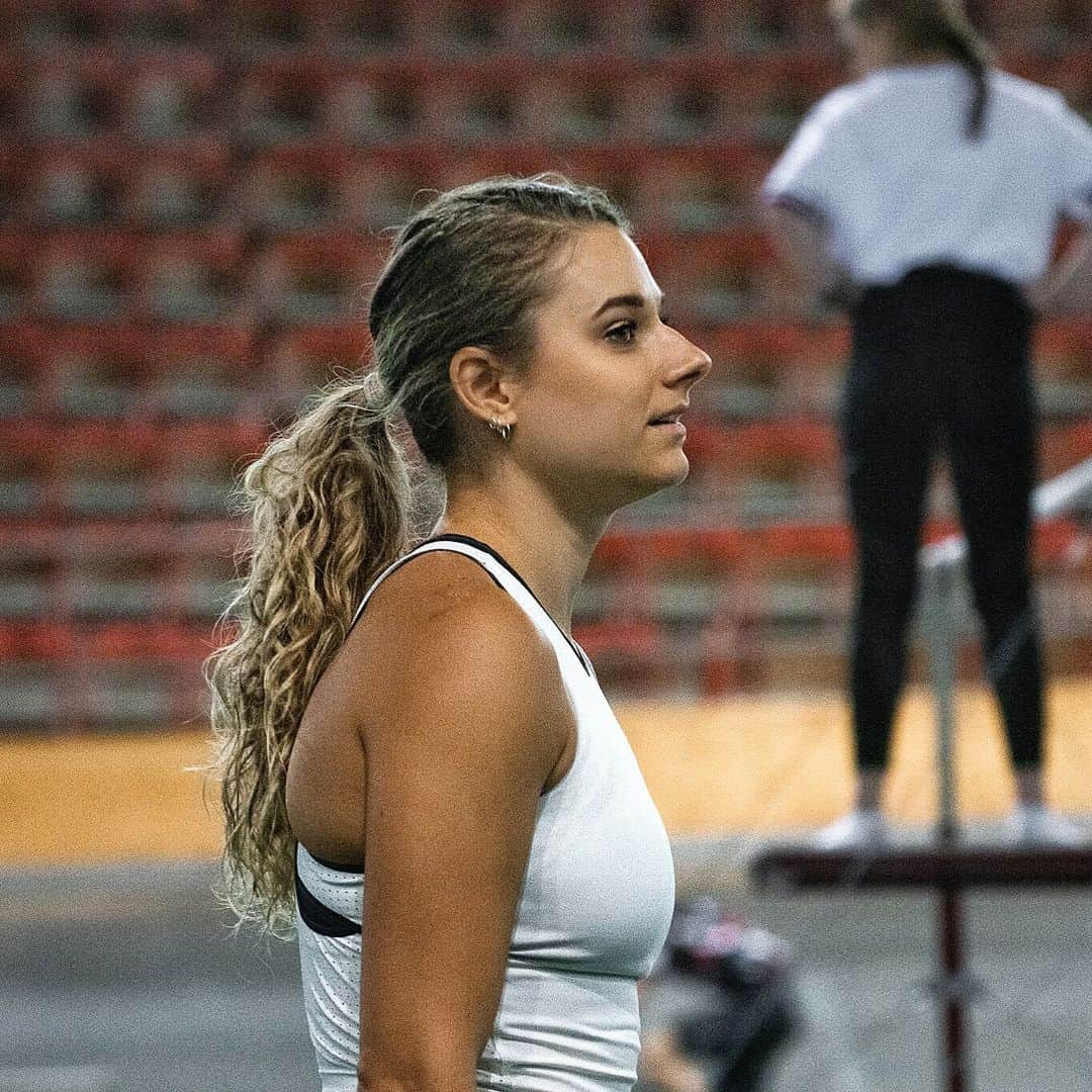 ラウラ・デ・ウィットのインスタグラム：「An exciting weekend ahead: NATIONALS 🇳🇱 . 📸 by @otra_sport」