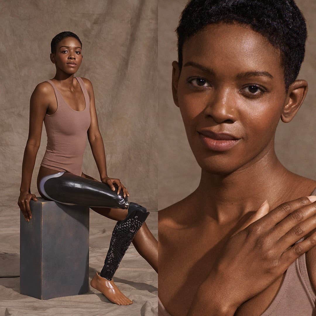Banana Republic のインスタグラム：「TRUE HUES • "To be seen is such a big deal. I am a Black disabled woman and being a part of those intersections, it is very difficult sometimes to feel like I'm being seen or heard." Meet Kiara Marshall @naturallykiara, Self Love Advocate and Disability Advocate.  Our True Hues campaign features women who reflect a diverse community committed to self-acceptance, self-love, and self-determination. True Hues provides inclusive essentials to empower you. Head to link in bio to learn about Kiara and to explore more True Hues. #TrueHues」