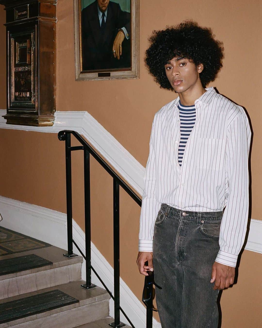 ティモウェイランドのインスタグラム：「Today’s vibe via TW AW21 Look 4 on @chetan_cutting lensed by @alaneckstein 🤍 styled by brilliant babe @haleygirl1 💫 & creative 💯 @donnakang 🙏🏼 big thanks to our partner @groupe.nyc & @agentrypr @newyorkmensday @cfda」