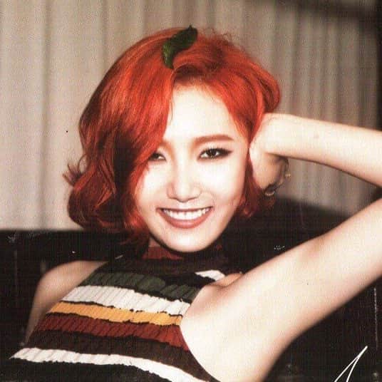 のインスタグラム：「this hair style/color needs a comeback, she looked so good in this era   #mamamoo #마마무 #hwasa #화사 #hyejin #ahnhyejin #moonbyul #solar #wheein #moomoo #kpop #girlgroup #gg #kpopgirlgroup  cr dollhwasa twitter」