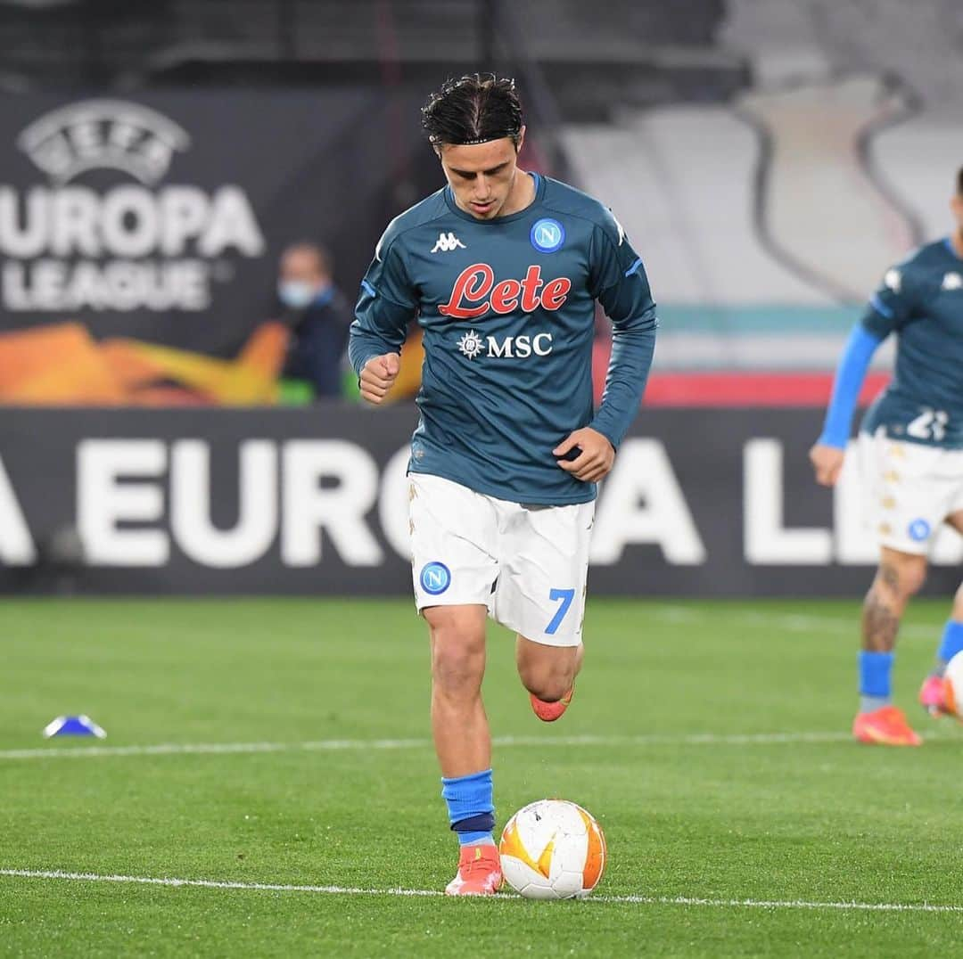 SSCナポリさんのインスタグラム写真 - (SSCナポリInstagram)「🏃‍♂️ Warm-up! 🔥 ⚽️ #GranadaNapoli 🏆 #UEL   💙 #ForzaNapoliSempre」2月19日 4時30分 - officialsscnapoli