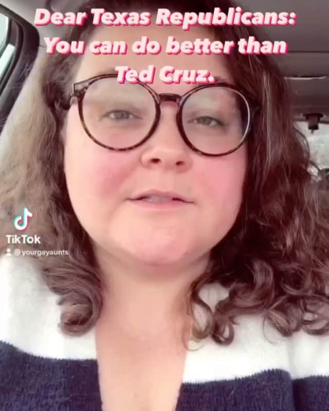 レスリー・ジョーンズのインスタグラム：「Dear Texas: our thoughts and hearts are with you! Now dump the traitor who tried to leave you to freeze.」