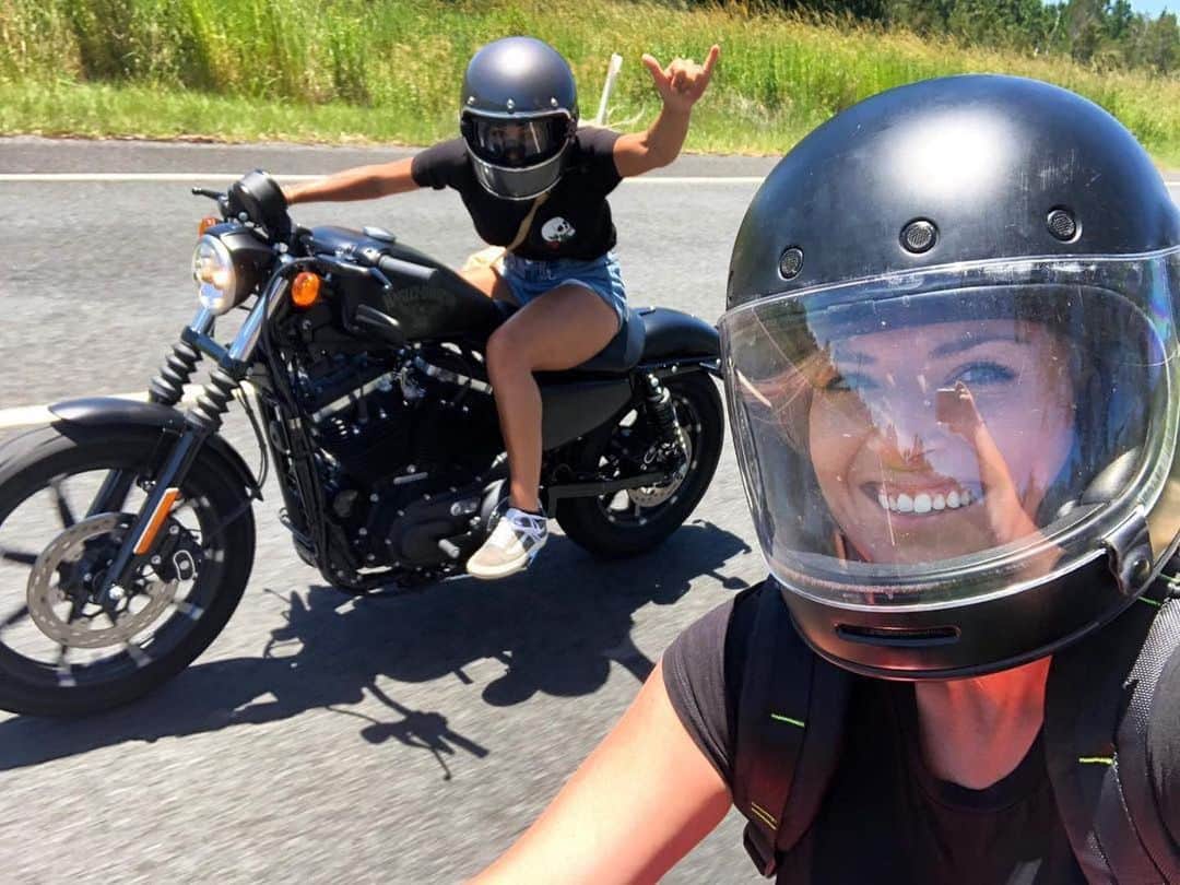 epidemic_motorsさんのインスタグラム写真 - (epidemic_motorsInstagram)「Weekend girls ride 🤙🏽 @nikkibs_ #ironsisters」2月19日 6時04分 - epidemic_motors