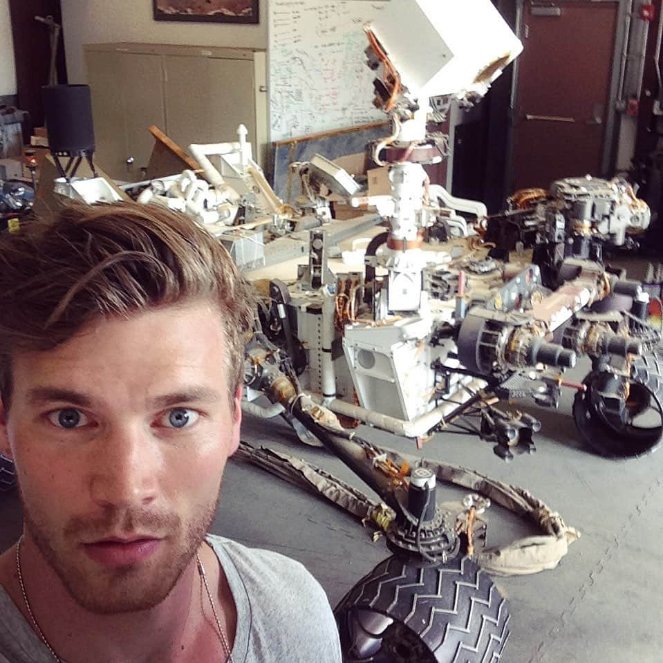 デレック・テラーさんのインスタグラム写真 - (デレック・テラーInstagram)「Today @nasa ‘s Mars rover Perseverance, landed on the surface of Mars! So cool! #countdowntomars #tbt」2月19日 5時58分 - derektheler