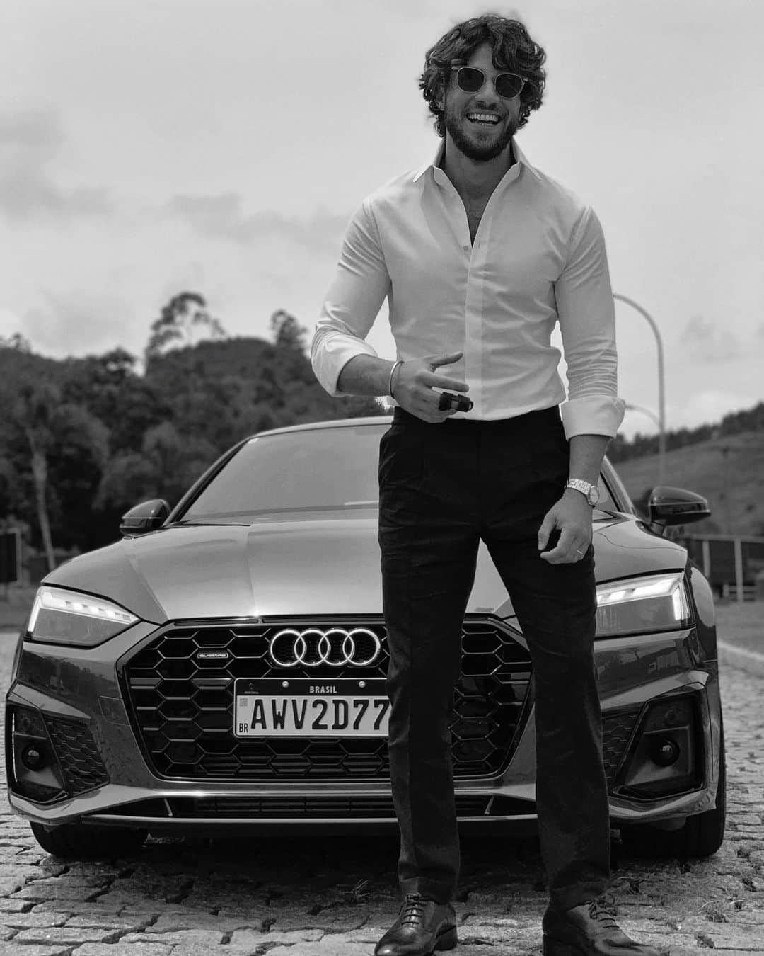 Chay Suedeのインスタグラム：「#tbt de um dia feliz com @audibr」