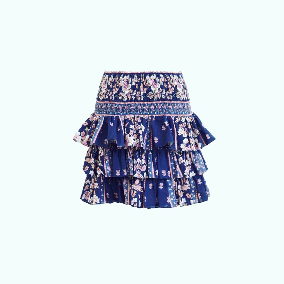 ココリボンのインスタグラム：「Friday Frills 🤍 #threetieredgoodness   • Tap to Shop •」