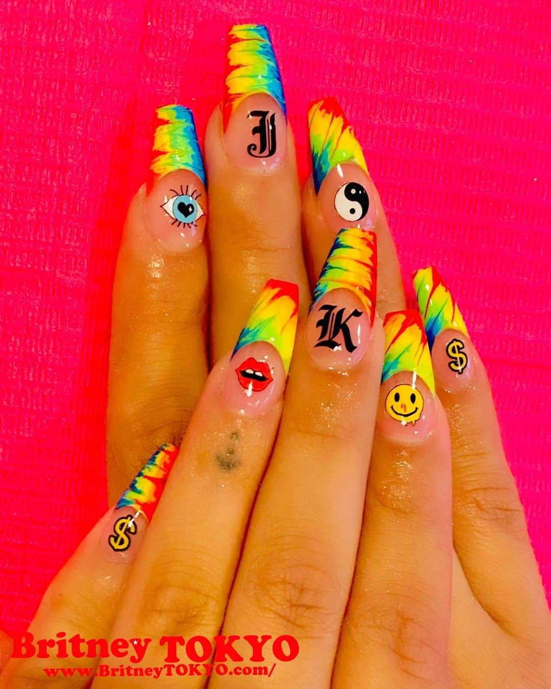 Britney TOKYOさんのインスタグラム写真 - (Britney TOKYOInstagram)「Tie-dye🌈⭐️  #nailart #nails #fashion #art #ネイル　#ネイルアート #britneytokyo」2月19日 6時58分 - britneytokyo