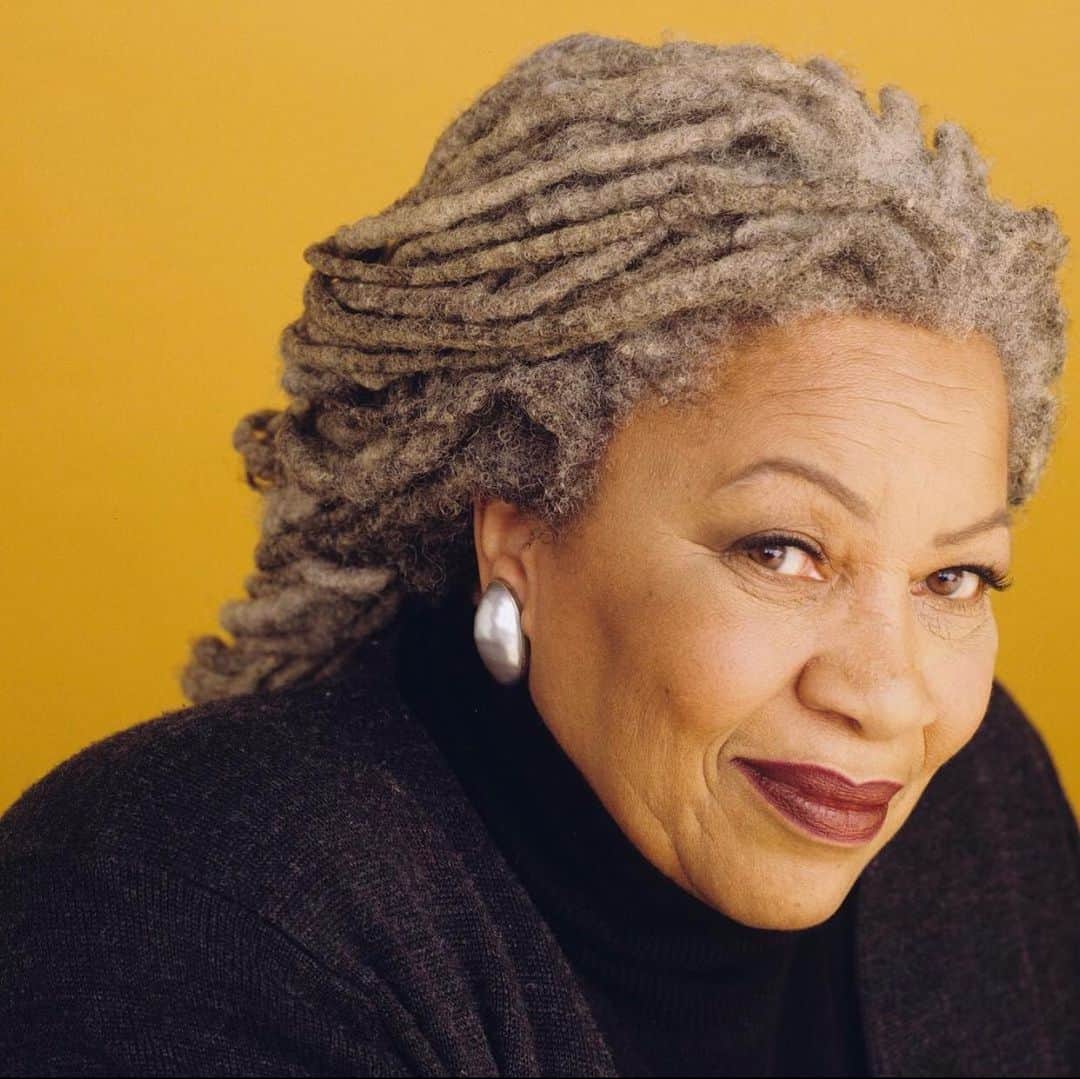 トームさんのインスタグラム写真 - (トームInstagram)「#repost @unique_and_black Today in history Toni Morrison was born. She would be 90.   Chloe Anthony Wofford Morrison (born Chloe Ardelia Wofford; February 18, 1931 – August 5, 2019), known as Toni Morrison, was an American novelist, essayist, book editor, and college professor. Her first novel, The Bluest Eye, was published in 1970. The critically acclaimed Song of Solomon (1977) brought her national attention and won the National Book Critics Circle Award. In 1988, Morrison won the Pulitzer Prize for Beloved (1987); she gained worldwide recognition when she was awarded the Nobel Prize in Literature in 1993.  Born and raised in Lorain, Ohio, Morrison graduated from Howard University in 1953 with a B.A. in English. In 1955, she earned a master's degree in American Literature from Cornell University. In 1957 she returned to Howard University, was married, and had two children before divorcing in 1964. In the late 1960s, she became the first black female editor in fiction at Random House in New York City. In the 1970s and 1980s, she developed her own reputation as an author, and her perhaps most celebrated work, Beloved, was made into a 1998 film. Her works are praised for addressing the harsh consequences of racism in the United States.  In 1996, the National Endowment for the Humanities selected her for the Jefferson Lecture, the U.S. federal government's highest honor for achievement in the humanities. Also that year, she was honored with the National Book Foundation's Medal of Distinguished Contribution to American Letters. On May 29, 2012, President Barack Obama presented Morrison with the Presidential Medal of Freedom. In 2016, she received the PEN/Saul Bellow Award for Achievement in American Fiction. In 2020, Morrison was inducted into the National Women's Hall of Fame.  #tonimorrison #blackexcellence #blackhistorymonth #blackhistory #blackbeauty #blackwriters #blackmagic #blacklegacy #blackpride #blackhistorymatters #blackhistory365」2月19日 7時18分 - tomenyc