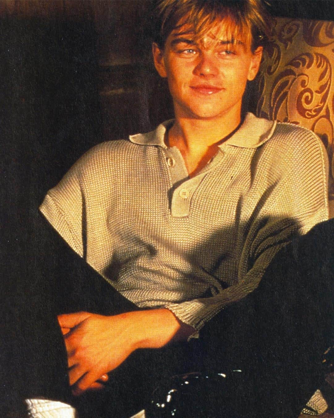i-Dさんのインスタグラム写真 - (i-DInstagram)「From pint-sized child star to Hollywood heartthrob, at the link in bio we analyse @leonardodicaprio’s style evolution from the 90s to present day.⁣⁠ ⁣⁠ Image from i-D, The Desirable Issue, no. 164, 1997.⁣⁠ ⁣⁠ .⁣⁠ .⁣⁠ .⁣⁠ Text @douglasgrnwd⁣⁠ Photography Kurt Krieger⁣⁠ #LeonardoDiCaprio #StyleEvolution」2月19日 7時20分 - i_d