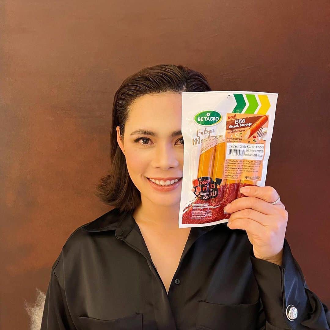 モリヤ・ジュタヌガーンのインスタグラム：「แค่ต้องมี #BETAGRO #อร่อยปลอดภัยให้ดูที่ตราเบทาโกร #SmartNormal https://www.facebook.com/BetagroBrand」