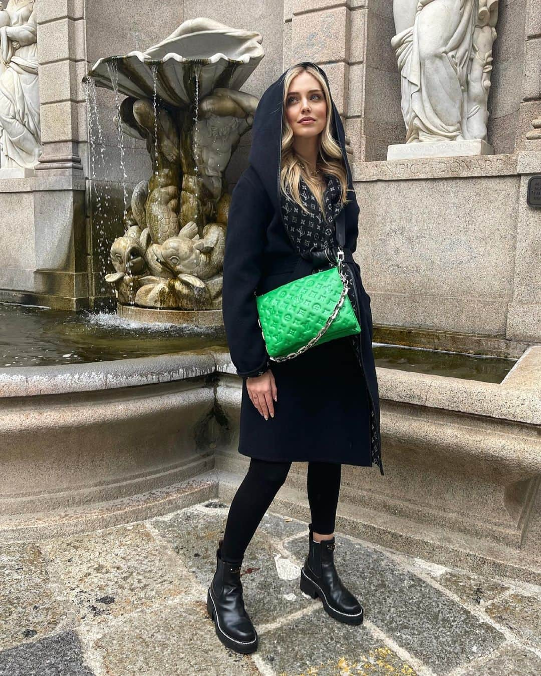 キアラ・フェラーニさんのインスタグラム写真 - (キアラ・フェラーニInstagram)「In my new favorite @louisvuitton bag  #Lvcoussin  #louisvuitton #adv」2月19日 18時17分 - chiaraferragni