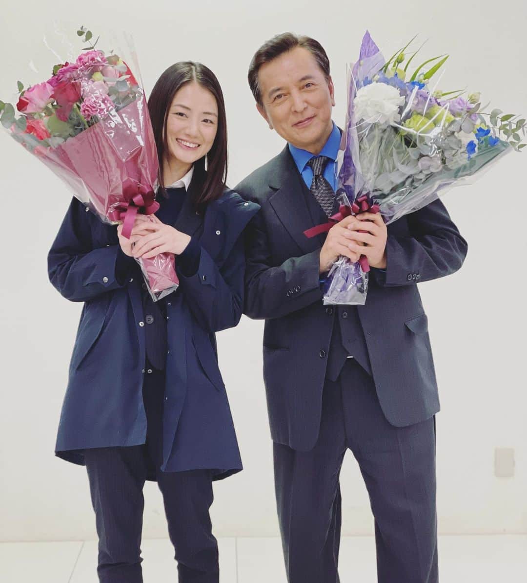 片山萌美のインスタグラム：「警視庁強行犯係 樋口顕 天童さん役の榎木さんと同じ日にオールアップでした💐 本当に、素敵なドラマです。 ぜひご覧ください♪  警視庁強行犯係樋口顕 最終話『焦眉』 テレビ東京にて 2月19日（金） 夜8時から2時間SP！✨  #警視庁強行犯係樋口顕　 #強行犯係樋口顕　 #テレビ東京 #tver  #ネットもテレ東　 #moemikatayama」