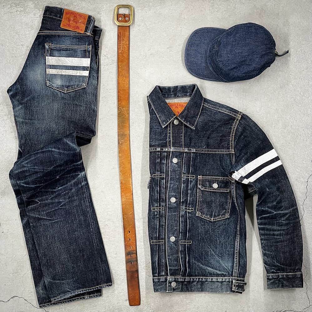 momotarojeansのインスタグラム：「#fadefriday   Denim x Denim x Denim Fade x Fade x Fade  皆様よい週末を! Have a nice weekend my Friends! มีวันหยุดสุดสัปดาห์ที่ดี! Selamat berakhir pekan! 周末愉快！ bon week-end！ Ein schönes Wochenende wünsche ich ihnen!」