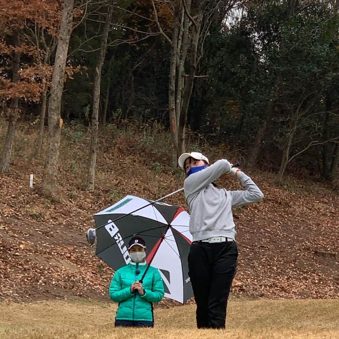宮里藍さんのインスタグラム写真 - (宮里藍Instagram)「昨年年末にSUNTORY presents 宮里藍スペシャルジュニアゴルファーレッスンを実施致しました！ @suntory_ladies が開催される #六甲国際ゴルフ倶楽部 さんにて、兵庫県の女子中高生ゴルファーに参加して頂きました！またより多くのジュニアゴルファーの皆さんに参考になりますようにと、レッスン内容をクリップにまとめて公開しております！ お時間ある方は是非✨！！  https://www.suntory.co.jp/culture-sports/golf-lesson2020/   #suntory #宮里藍サントリーレディスオープン #ジュニアイベント #ジュニアレッスン #参加してくれたジュニアゴルファーの皆さん #本当にありがとうございました   I did a Junior clinic  in Kobe last year! The lesson is all in Japanese but  now uploaded on the web site!!:) Thank you to all the Junior golfers that participated!! #aimiyazatosuntoryladiesopen」2月19日 17時27分 - ai_miyazato
